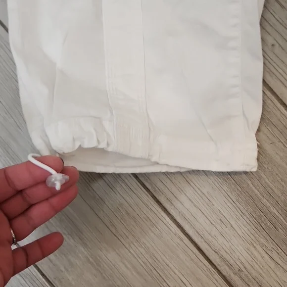 Style and Co Women's Adjustable Cargon Style Capri Pants - Picture 4 of 12